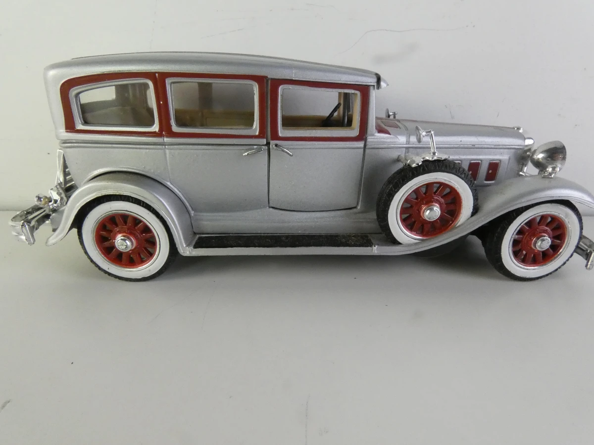 3 modelauto's – Citroën Traction Avant, Peugeot 302 Darl’Mat Roadster & Anson Peerless - foto 25