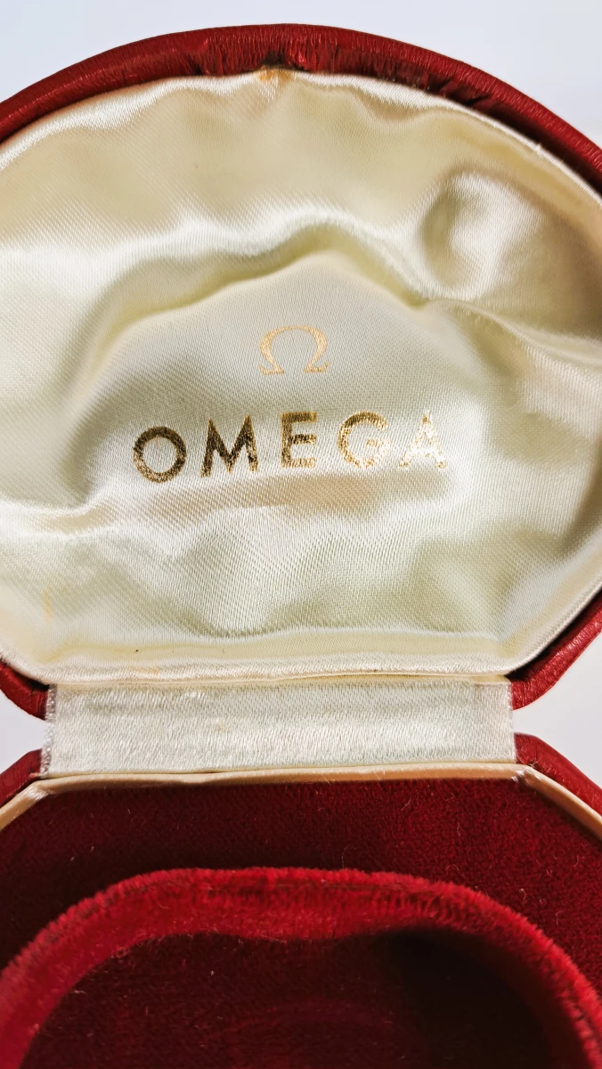 Vintage Omega horlogedoos in rood met gouden logo - foto 5
