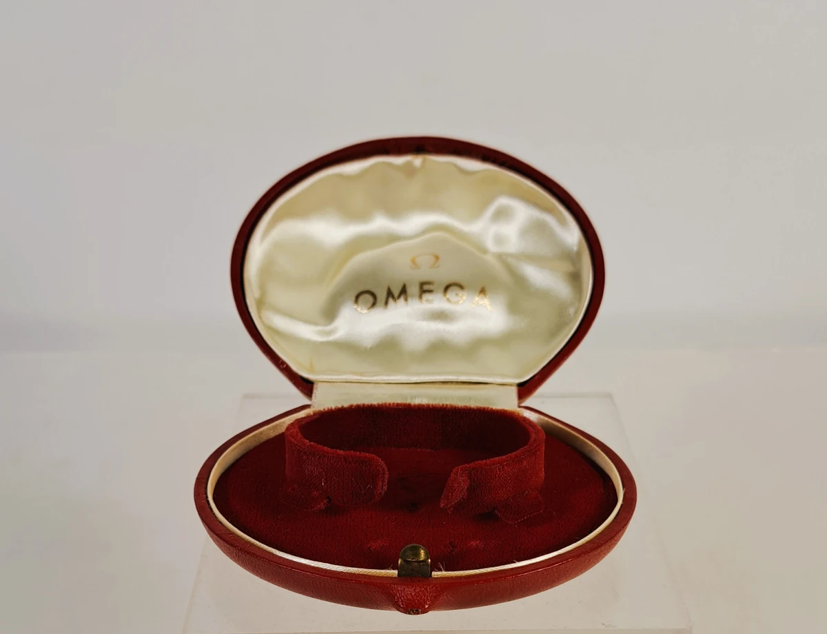 Vintage Omega horlogedoos in rood met gouden logo - foto 4