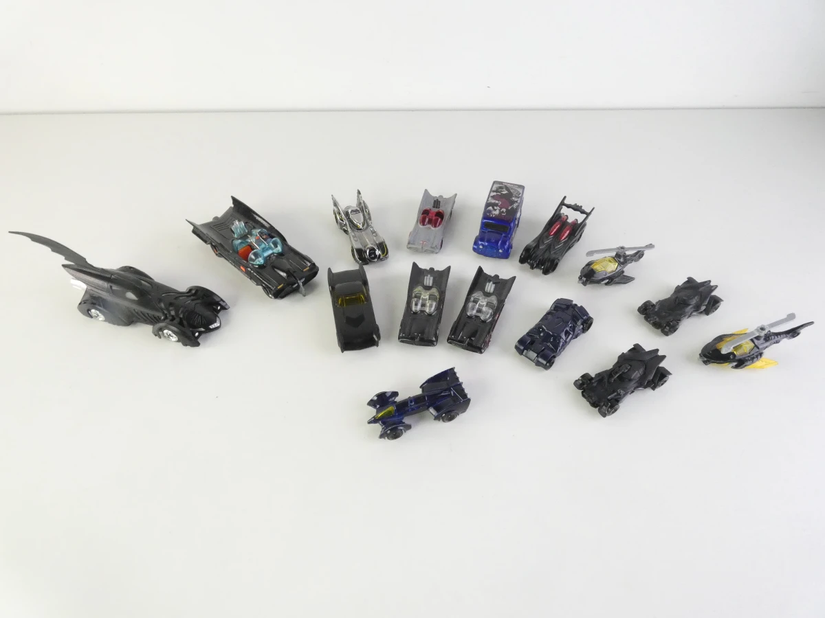 lot Hot Wheels autootjes DC comics e.a. - foto 2