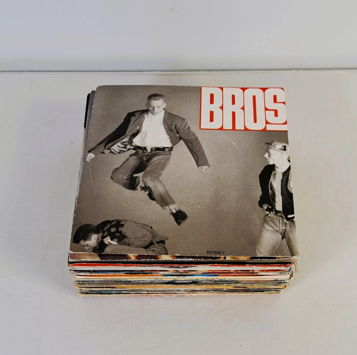 Lot van 34 vintage vinylsingles met originele hoezen - foto 2