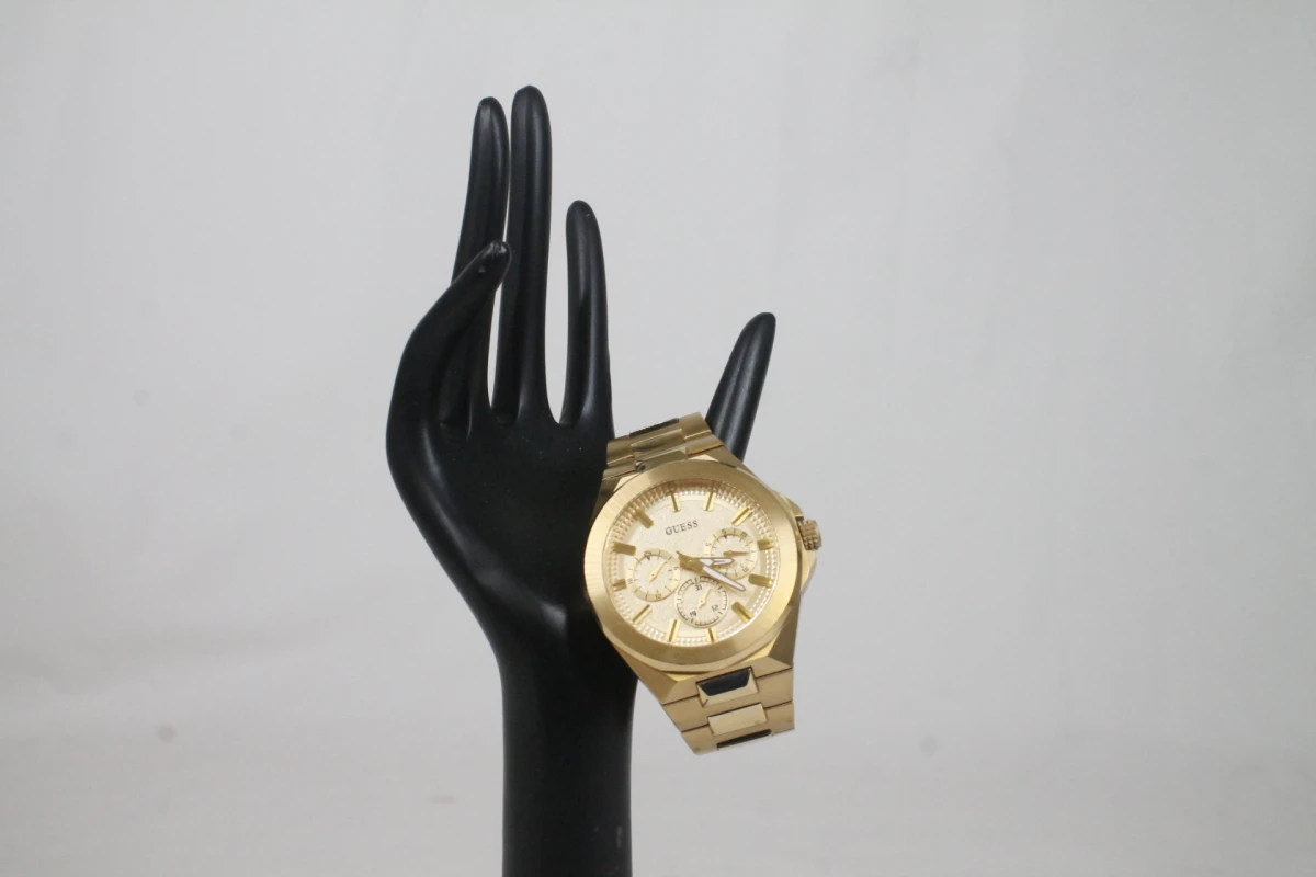 Guess Dashboard herenhorloge – kavel bij De Kringwinkel, Brecht