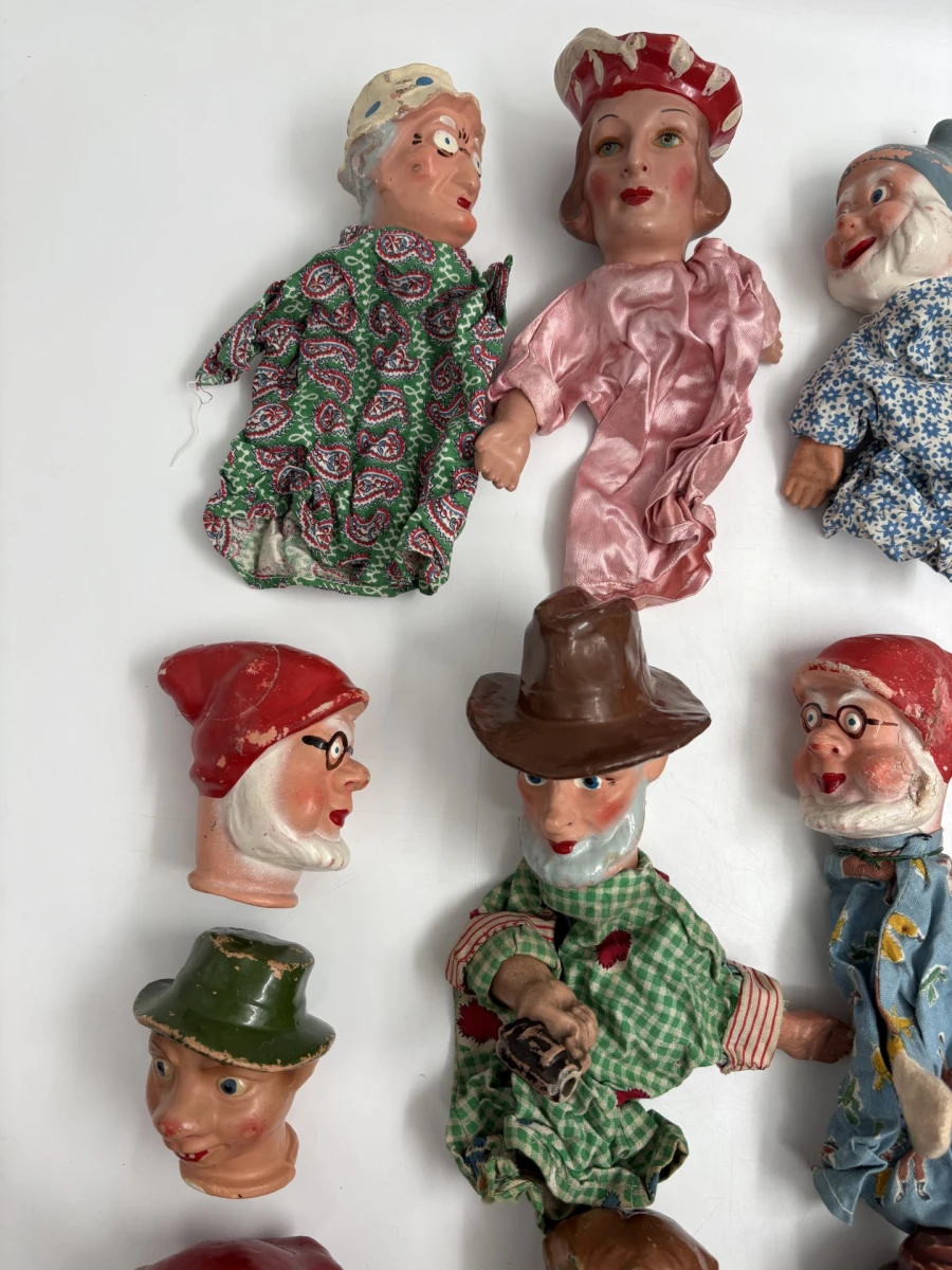 Partij Vintage Handpoppen (Gips) – Antiek Poppenkast - foto 7