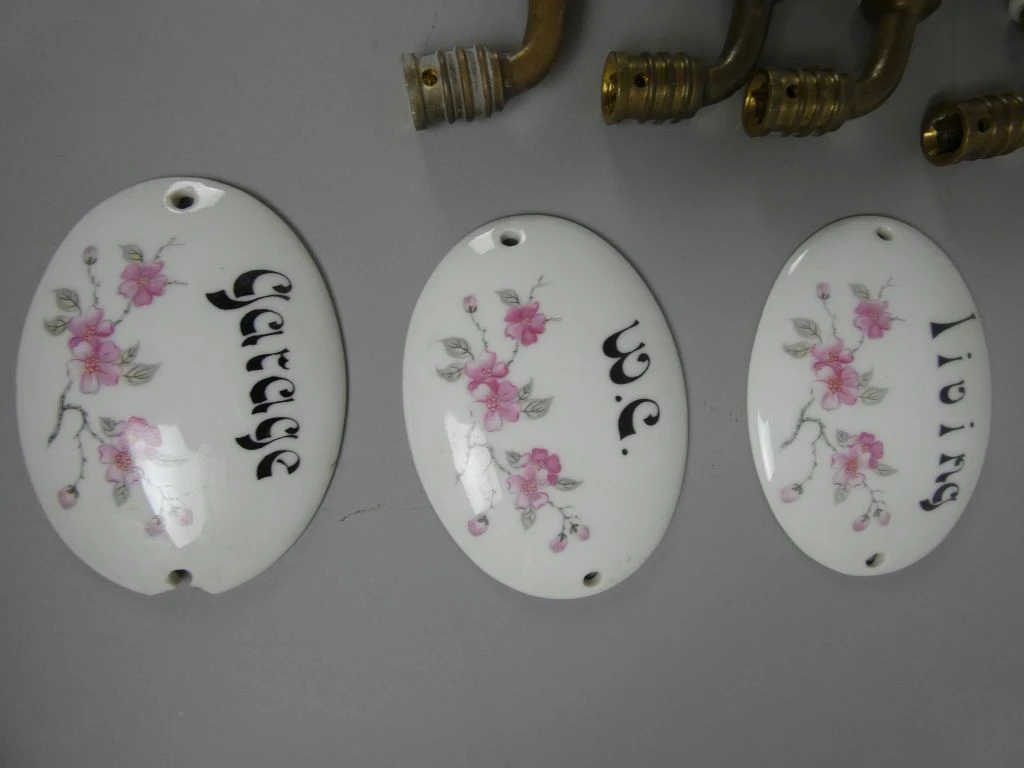 Collectie Keramisch Meubelbeslag met Rozenmotief - foto 5