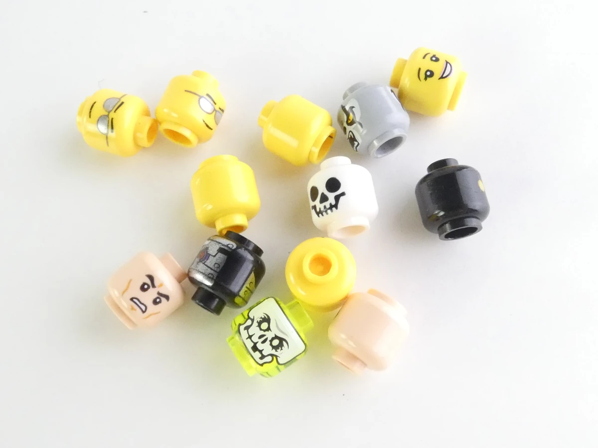 Lot van verschillende LEGO minifiguren en accessoires - foto 12