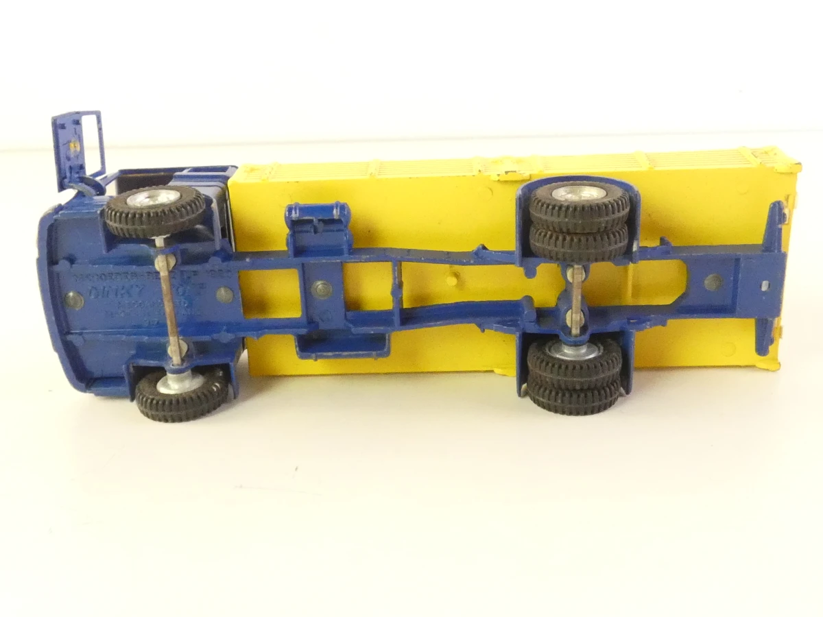 Gevarieerde verzameling van 5 Engelse Dinky Toys - foto 4