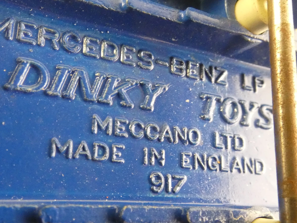 Gevarieerde verzameling van 5 Engelse Dinky Toys - foto 5