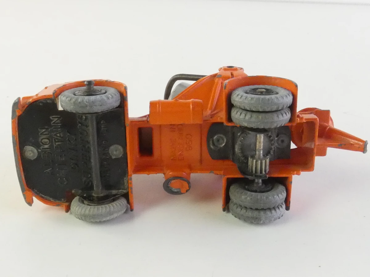 Gevarieerde verzameling van 5 Engelse Dinky Toys - foto 17