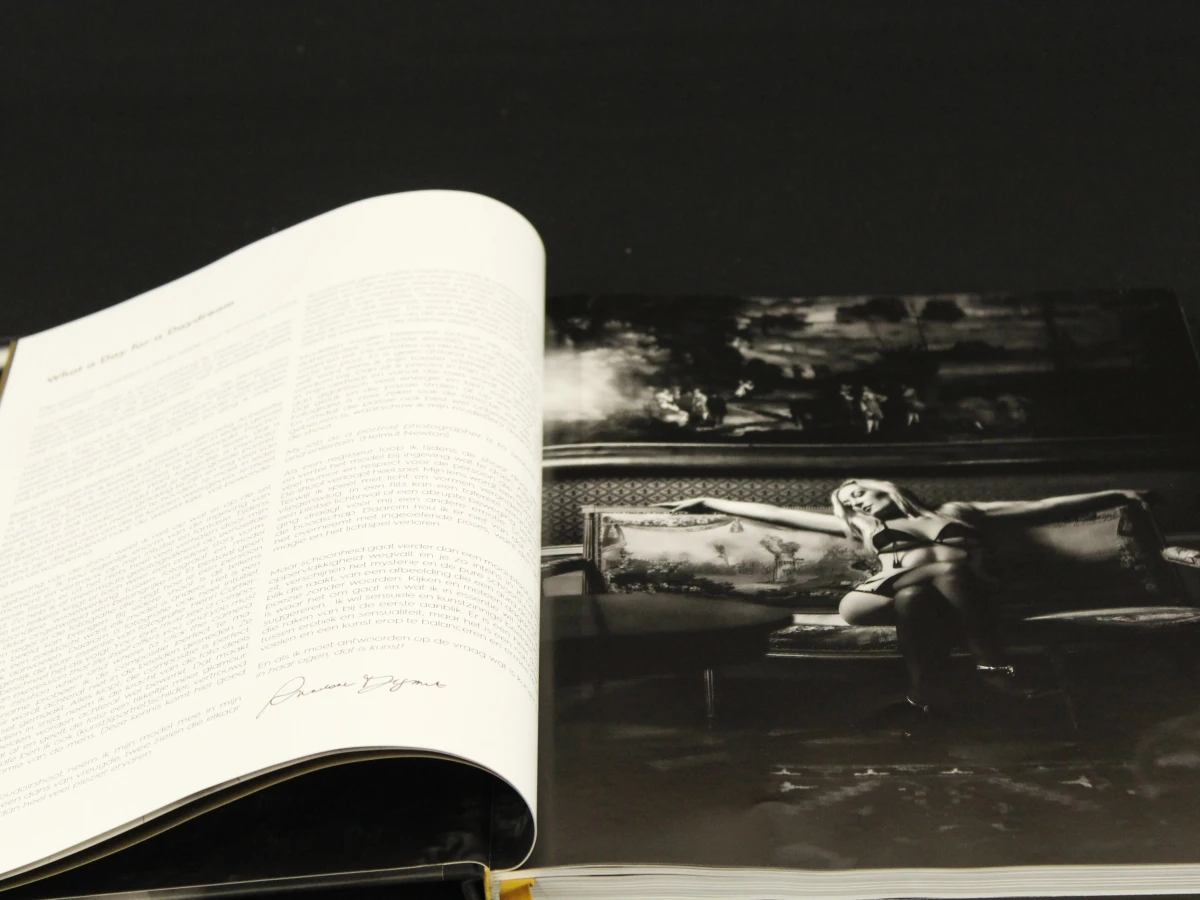 Leave the Light On - Annelore Desmet- Stichting Kunstboek - foto 3
