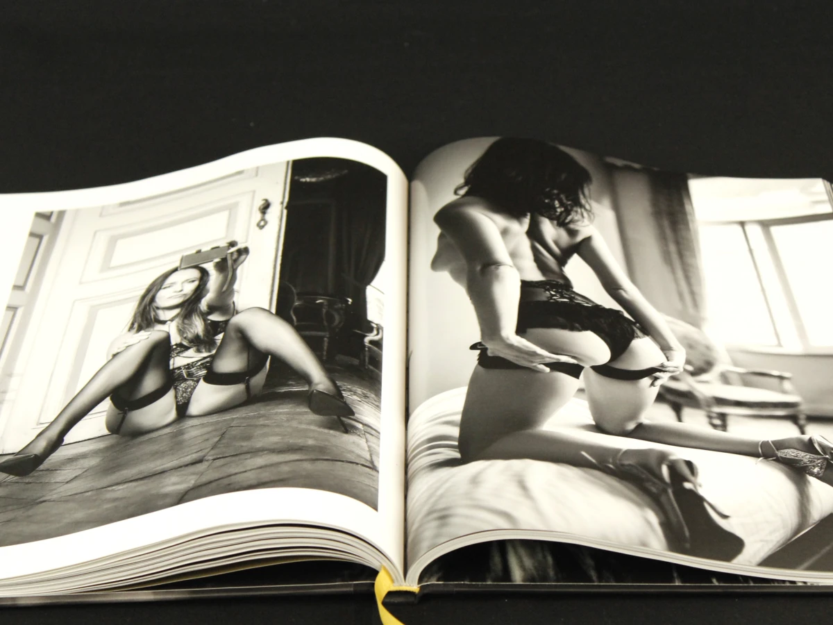 Leave the Light On - Annelore Desmet- Stichting Kunstboek - foto 7