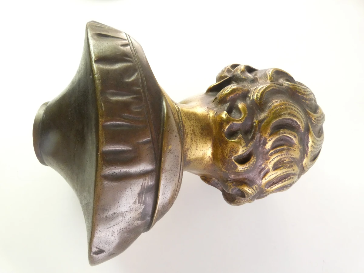 Oud bronzen buste religieuze jongen - foto 11