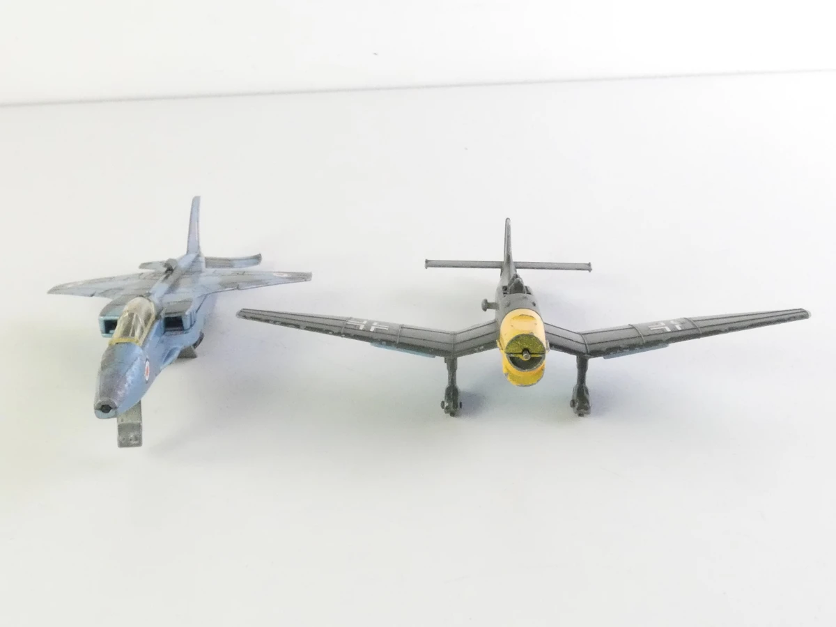 Vijf vintage militaire Dinky Toys schaalmodellen - foto 3