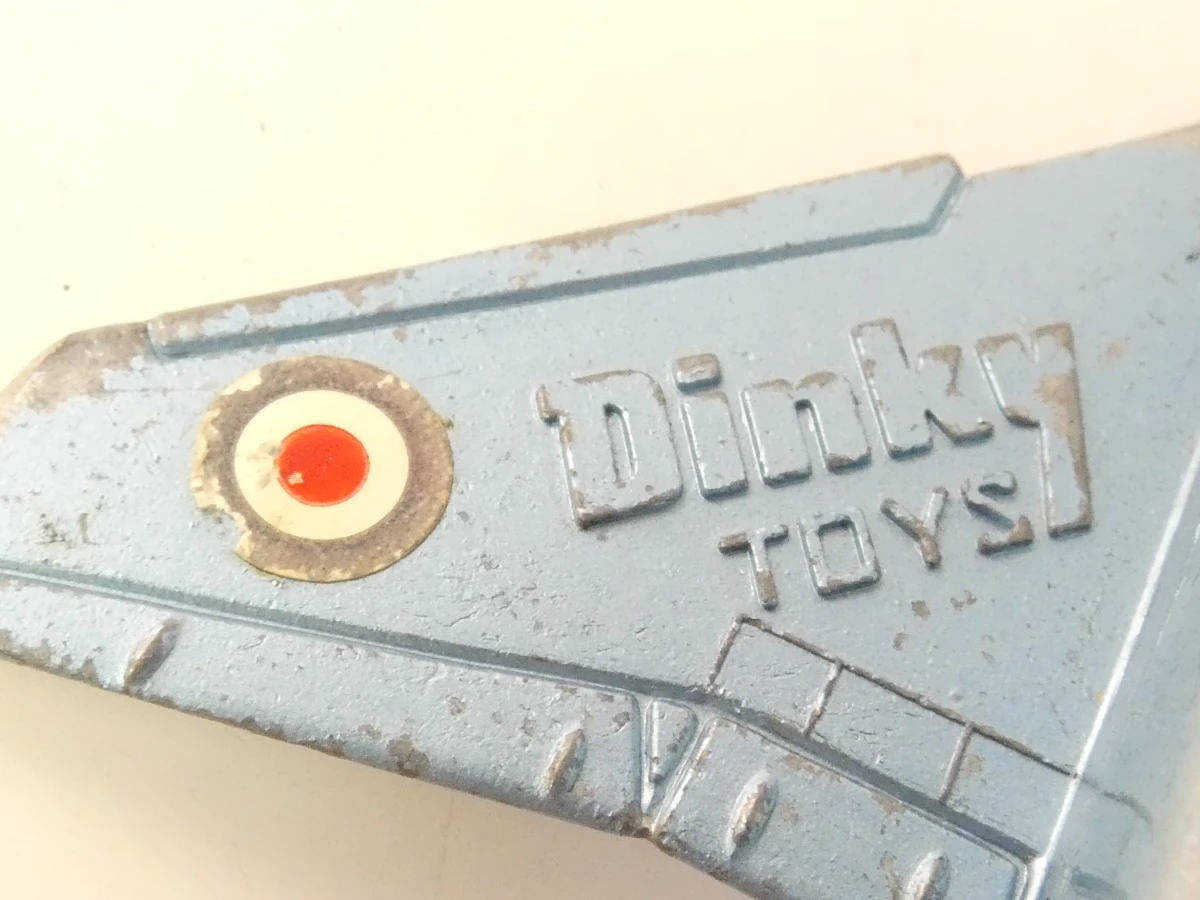 Vijf vintage militaire Dinky Toys schaalmodellen - foto 5