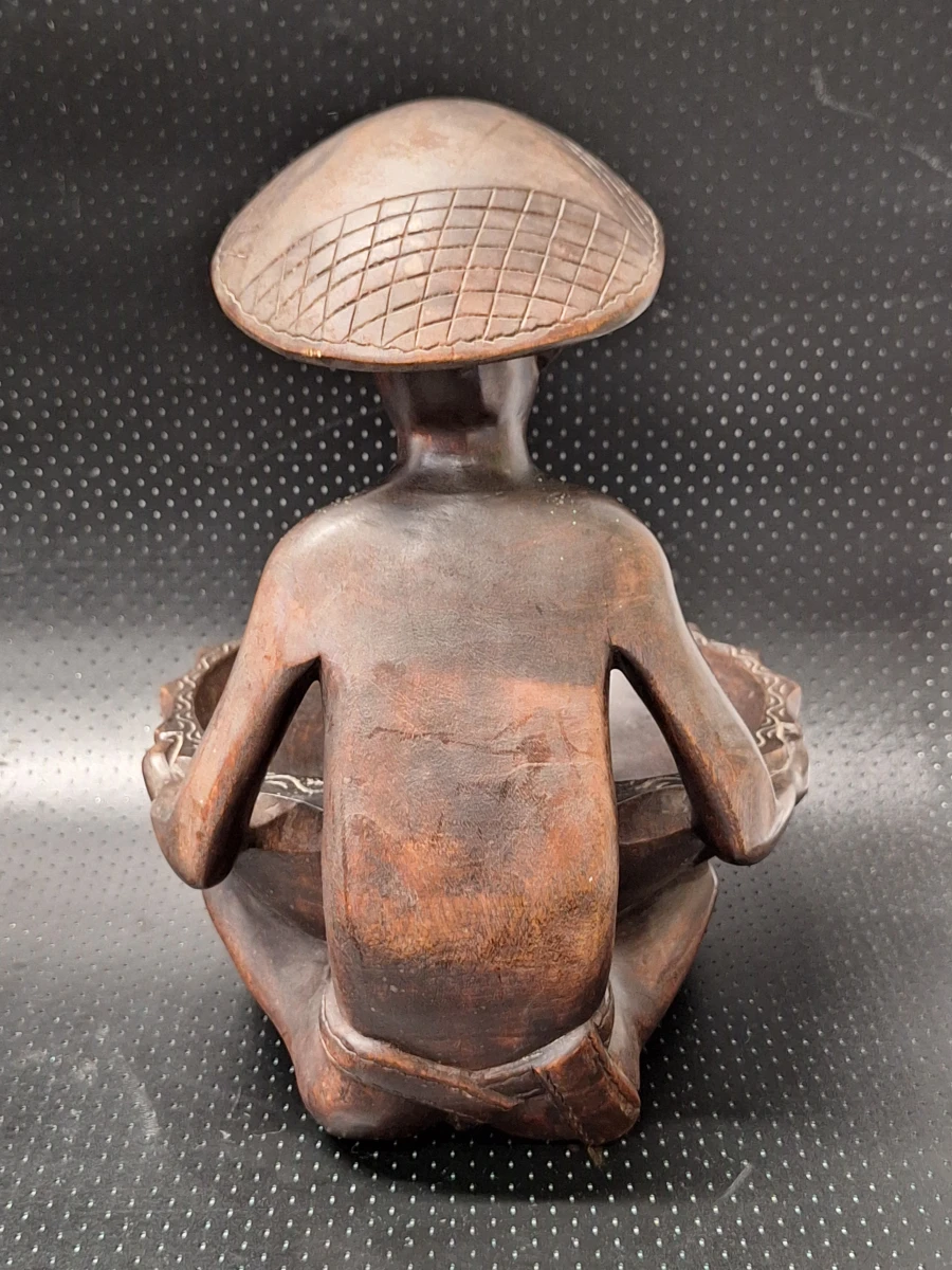 Grote hand gesneden houten fruitschaal met zittende Ifugao man - Filipijnen - foto 8
