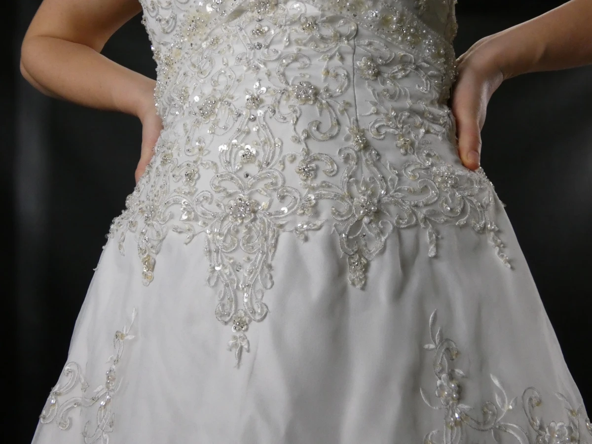 Miss Kelly Bruidsjurk – Strapless Sweetheart met Kant, Parels & Sequins - foto 7