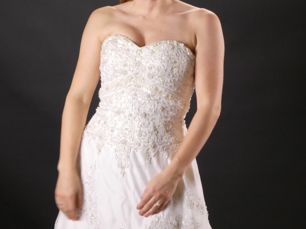 Miss Kelly Bruidsjurk – Strapless Sweetheart met Kant, Parels & Sequins - foto 4