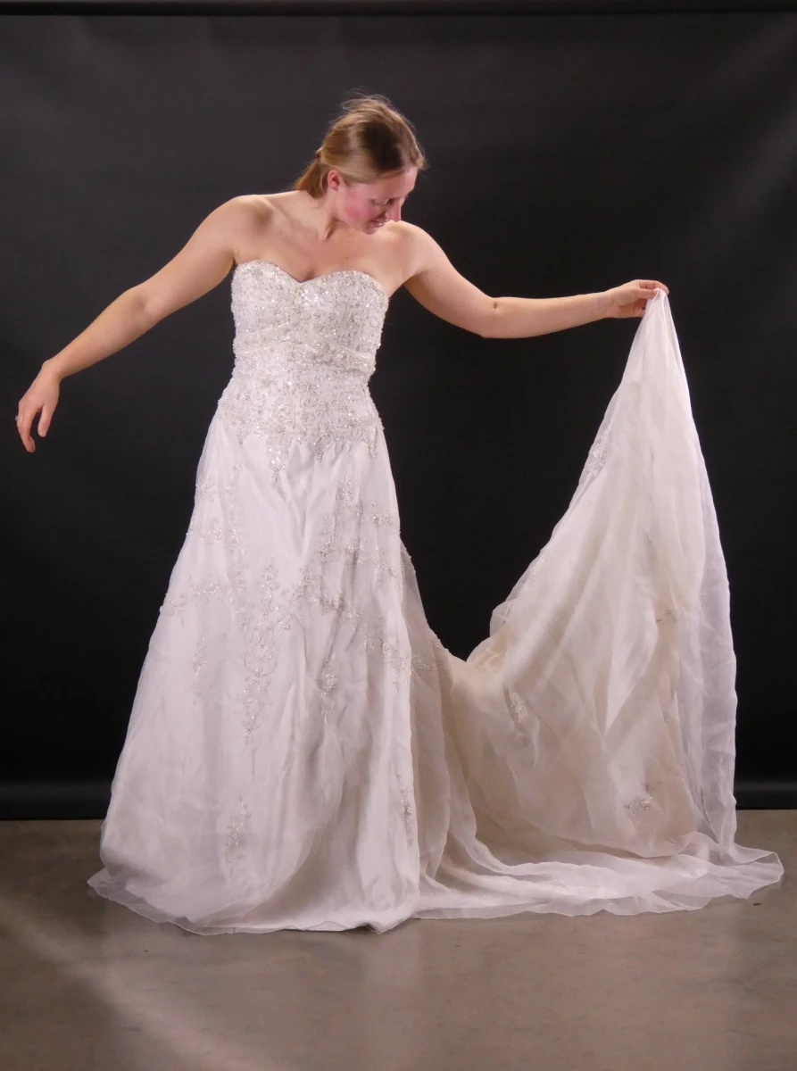 Miss Kelly Bruidsjurk – Strapless Sweetheart met Kant, Parels & Sequins - foto 3