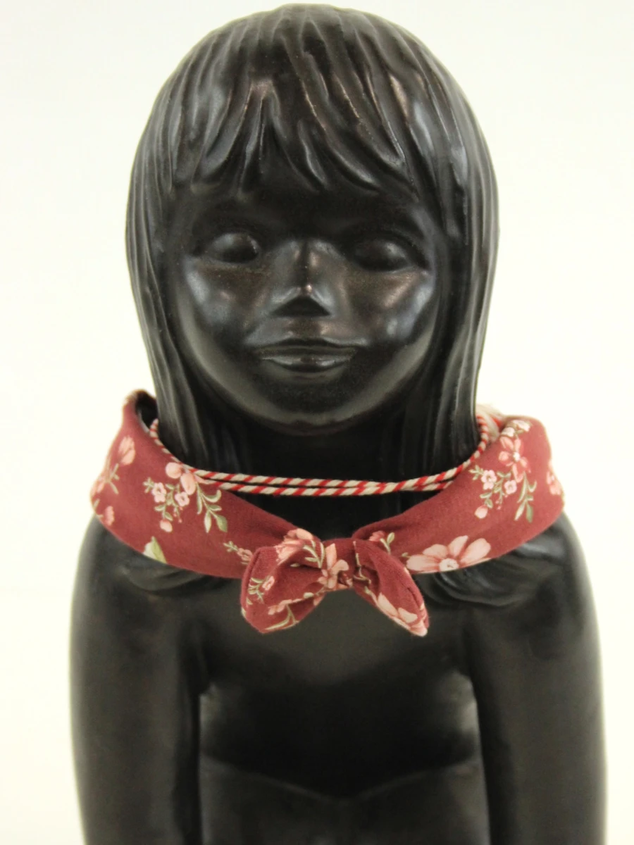 Emiel (Emanuel) Laskaris keramisch Sculptuur 'Zittend Meisje' – ca. 1960/1970 - foto 7