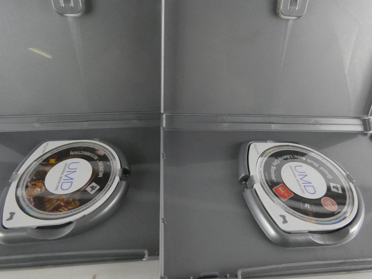Verzameling Sony PSP-games en UMD-film - foto 5