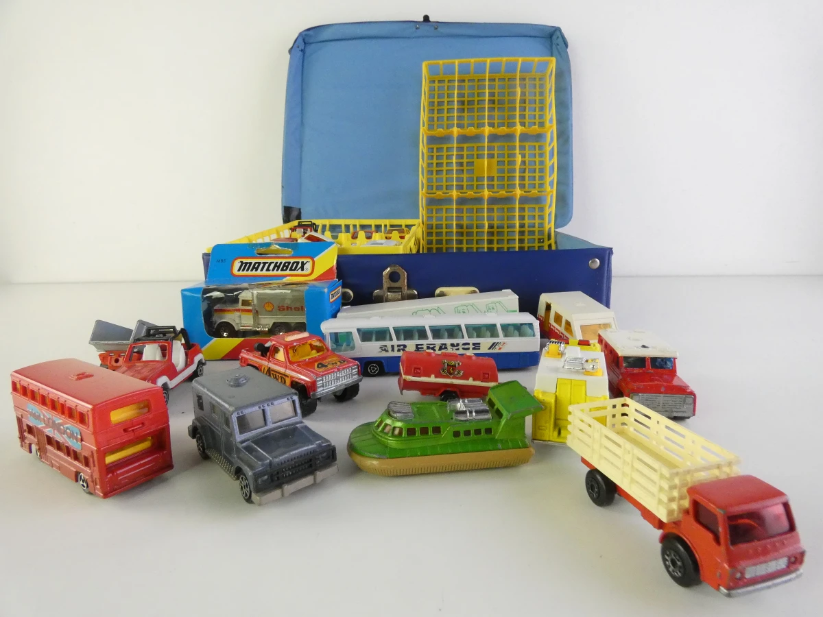 Set vintage Matchbox speelgoedauto's met koffer - foto 2