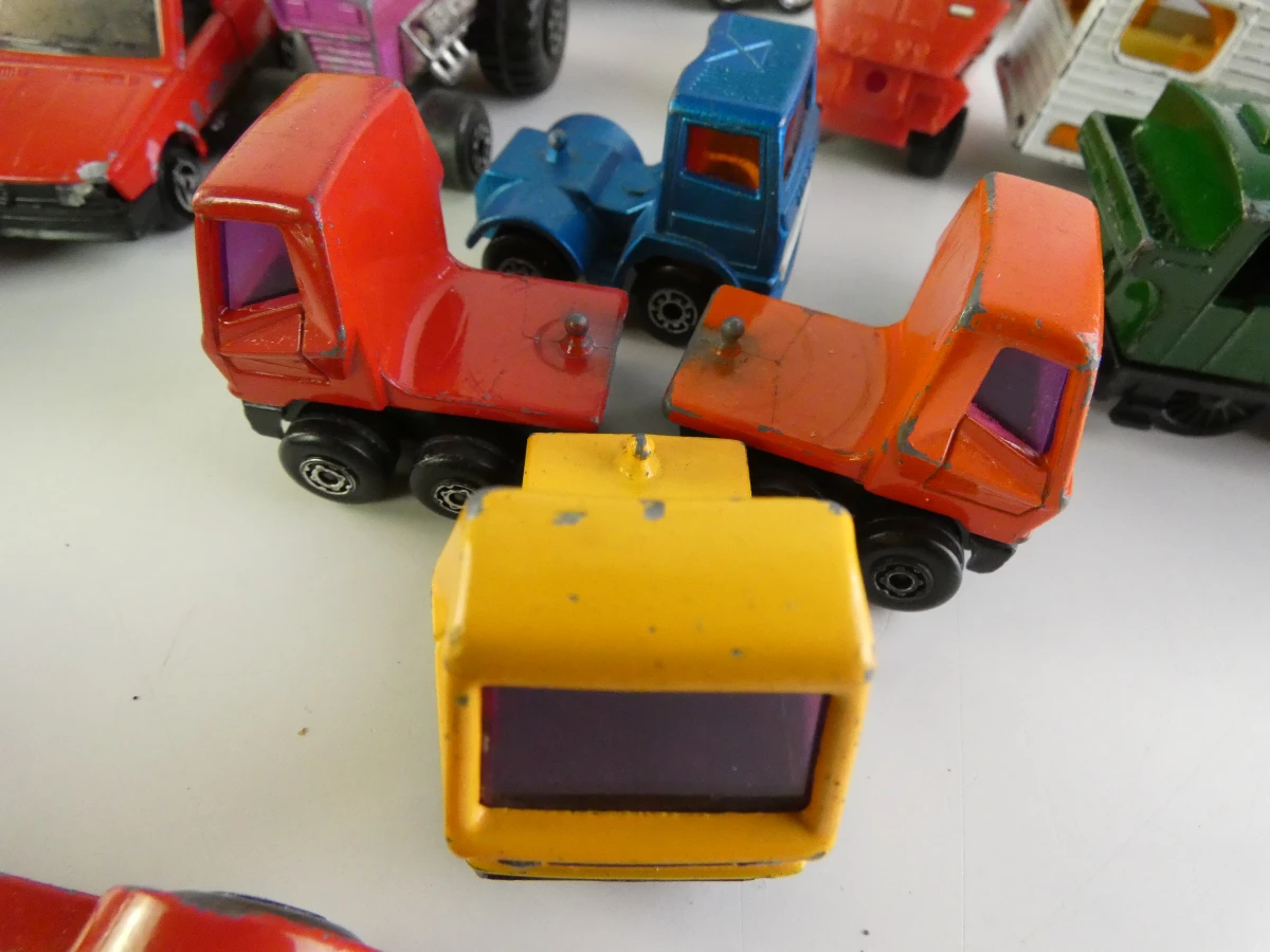 Set vintage Matchbox speelgoedauto's met koffer - foto 8
