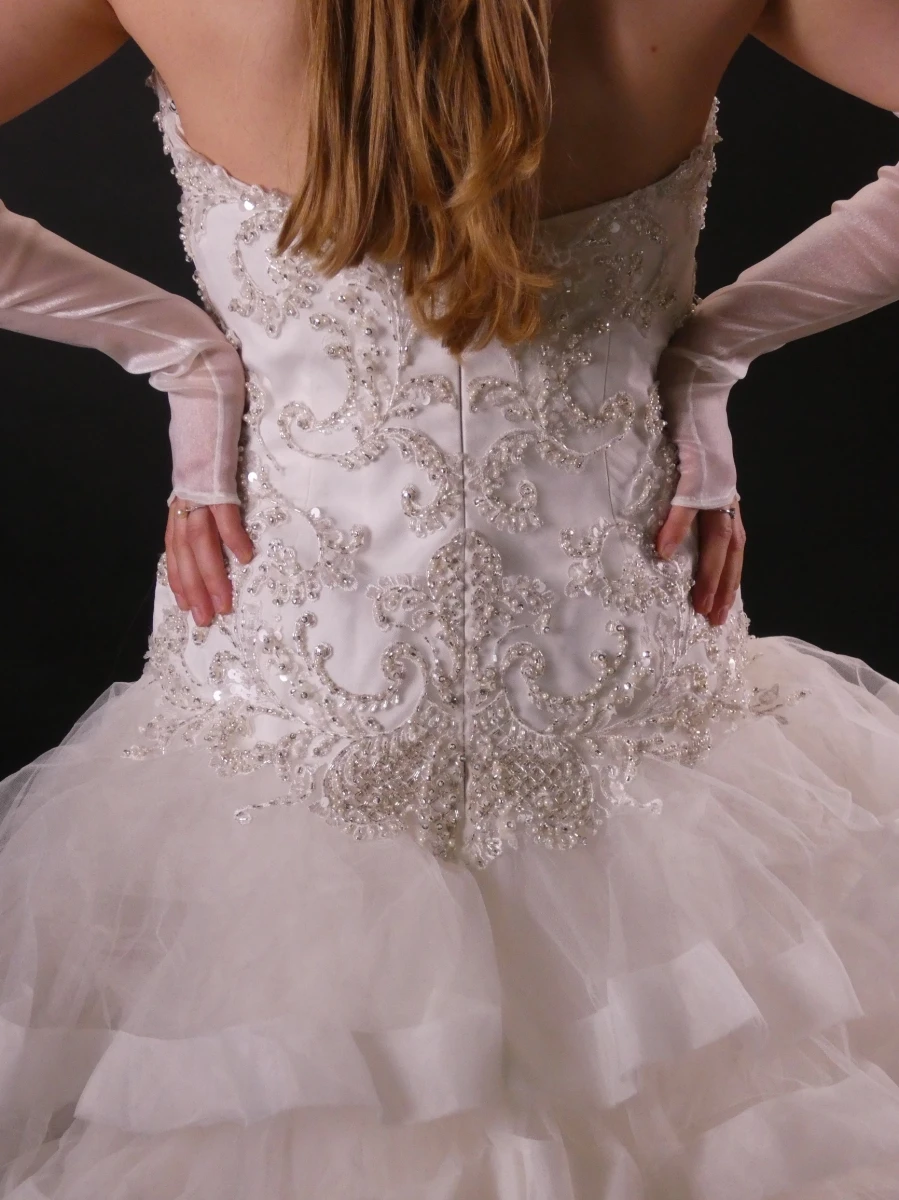 Luxe strapless bruidsjurk van Kelly Star - foto 6
