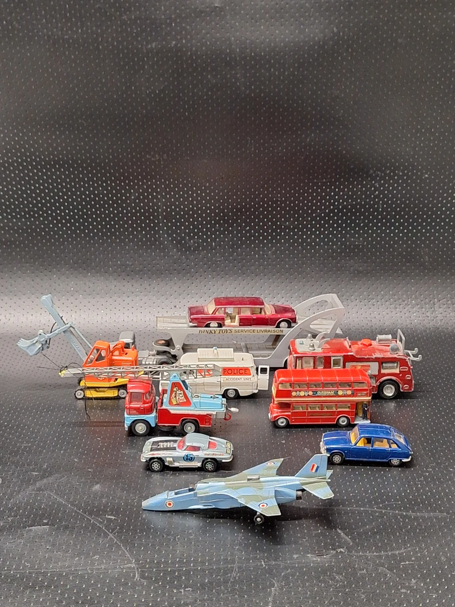 Lot van 10 authentieke Dinky Toys en Corgi Toys voertuigen - jaren '60/'70 - foto 2