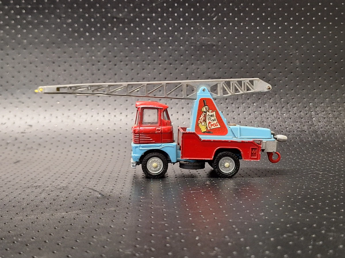 Lot van 10 authentieke Dinky Toys en Corgi Toys voertuigen - jaren '60/'70 - foto 18