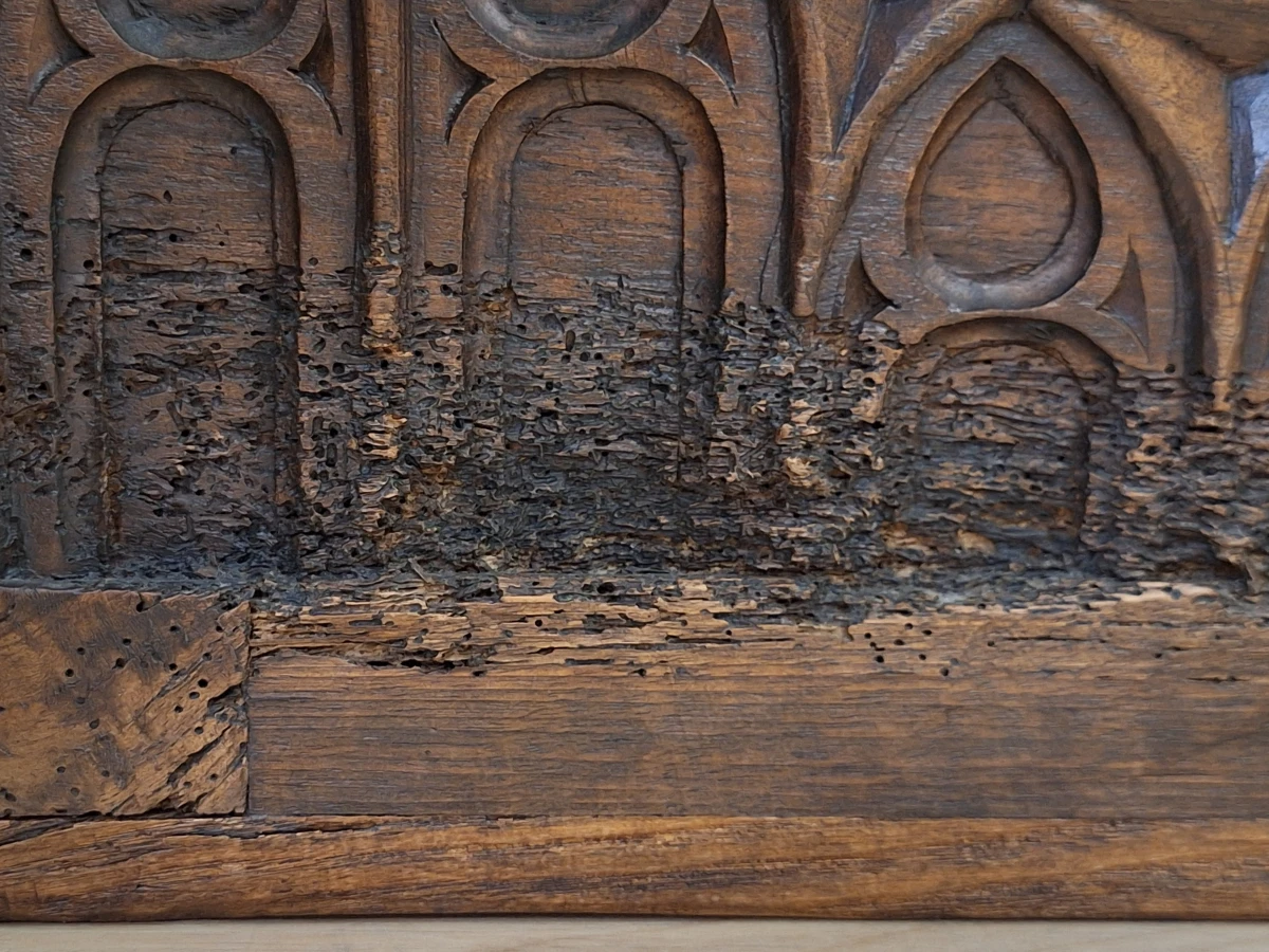 Antiek-look neogotische houten kist - rijk gesneden Gothic Revival decor - foto 10