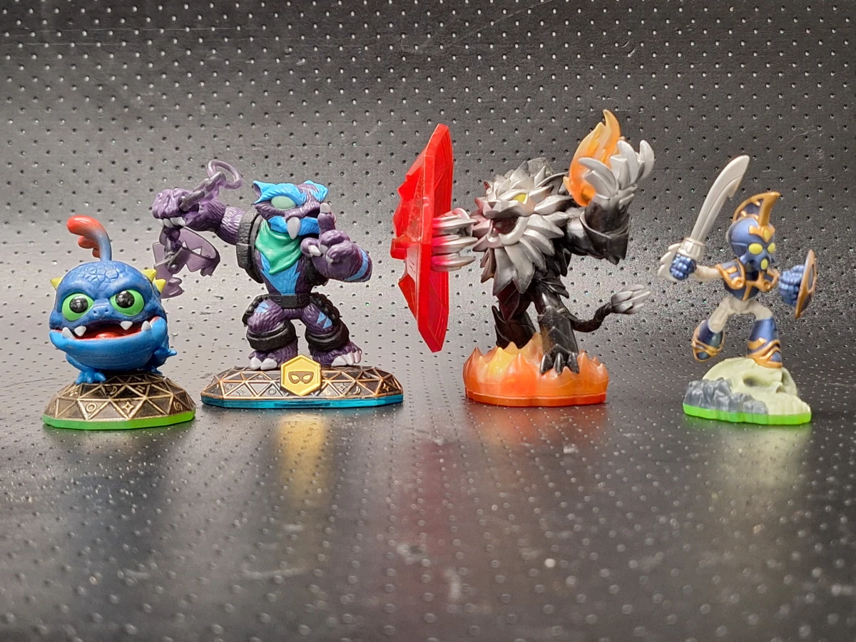 Verzameling van 30 Skylanders gamefiguren inclusief Giants - foto 4