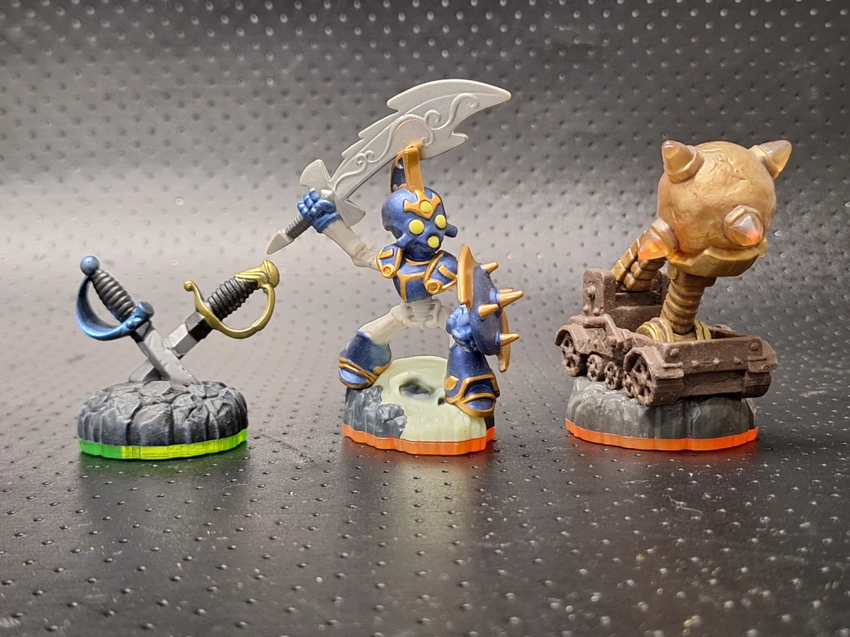 Verzameling van 30 Skylanders gamefiguren inclusief Giants - foto 10