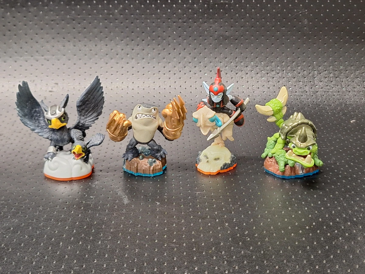 Verzameling van 30 Skylanders gamefiguren inclusief Giants - foto 8