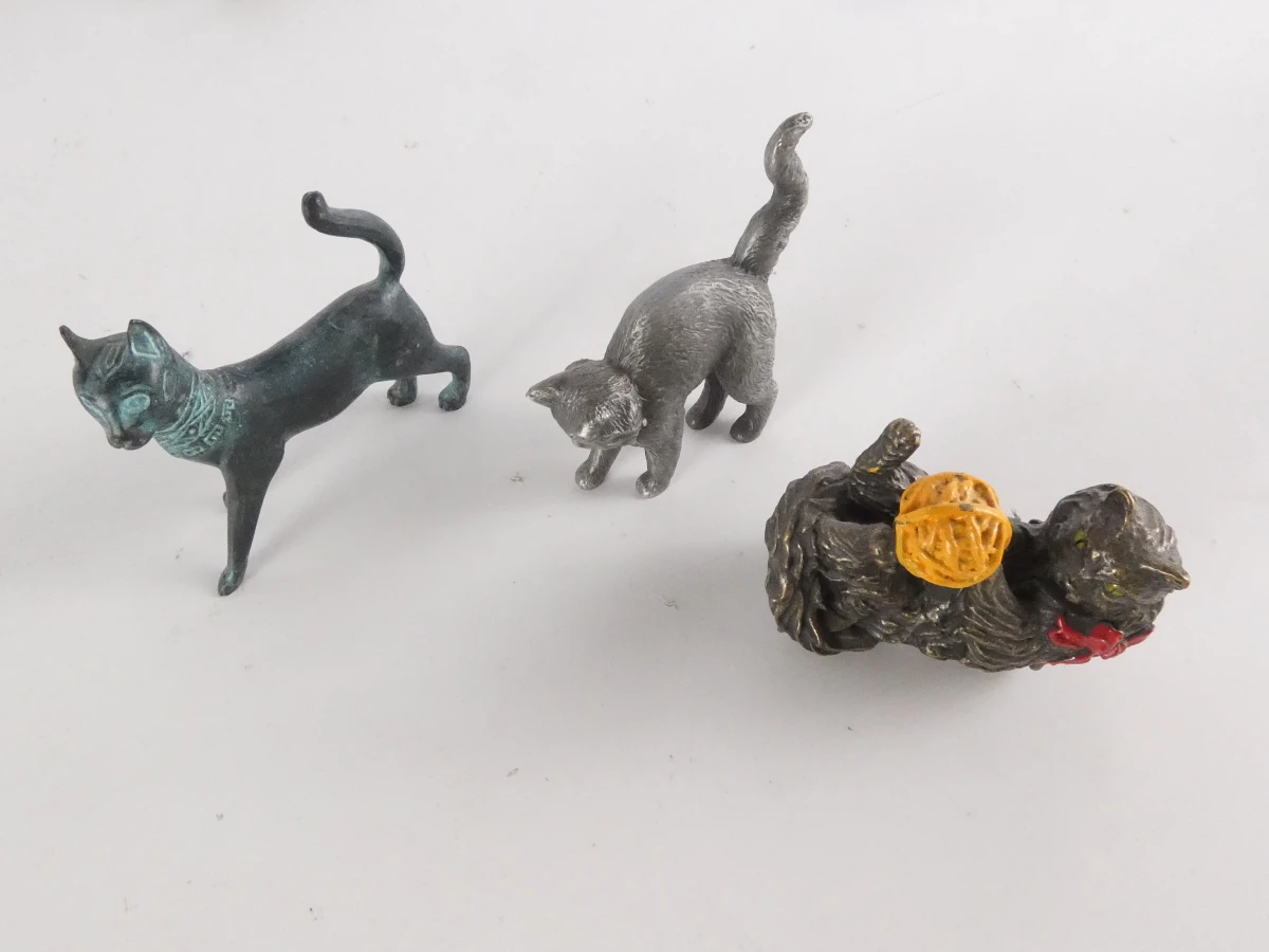 Set van 13 vintage en decoratieve kattenbeeldjes - foto 6