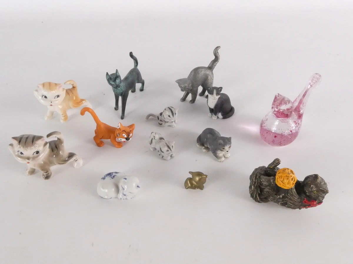 Set van 13 vintage en decoratieve kattenbeeldjes - foto 14