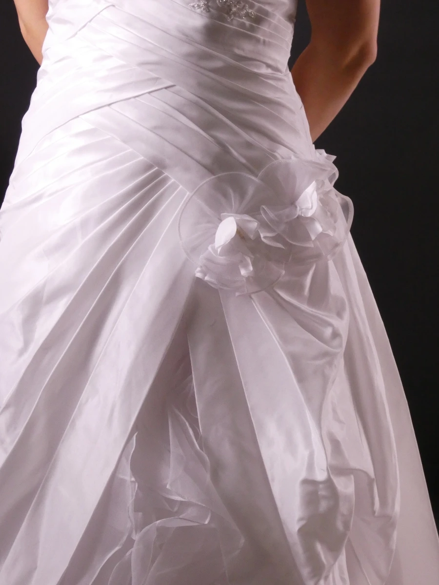 Elegante strapless bruidsjurk van Miss Kelly Paris - foto 2