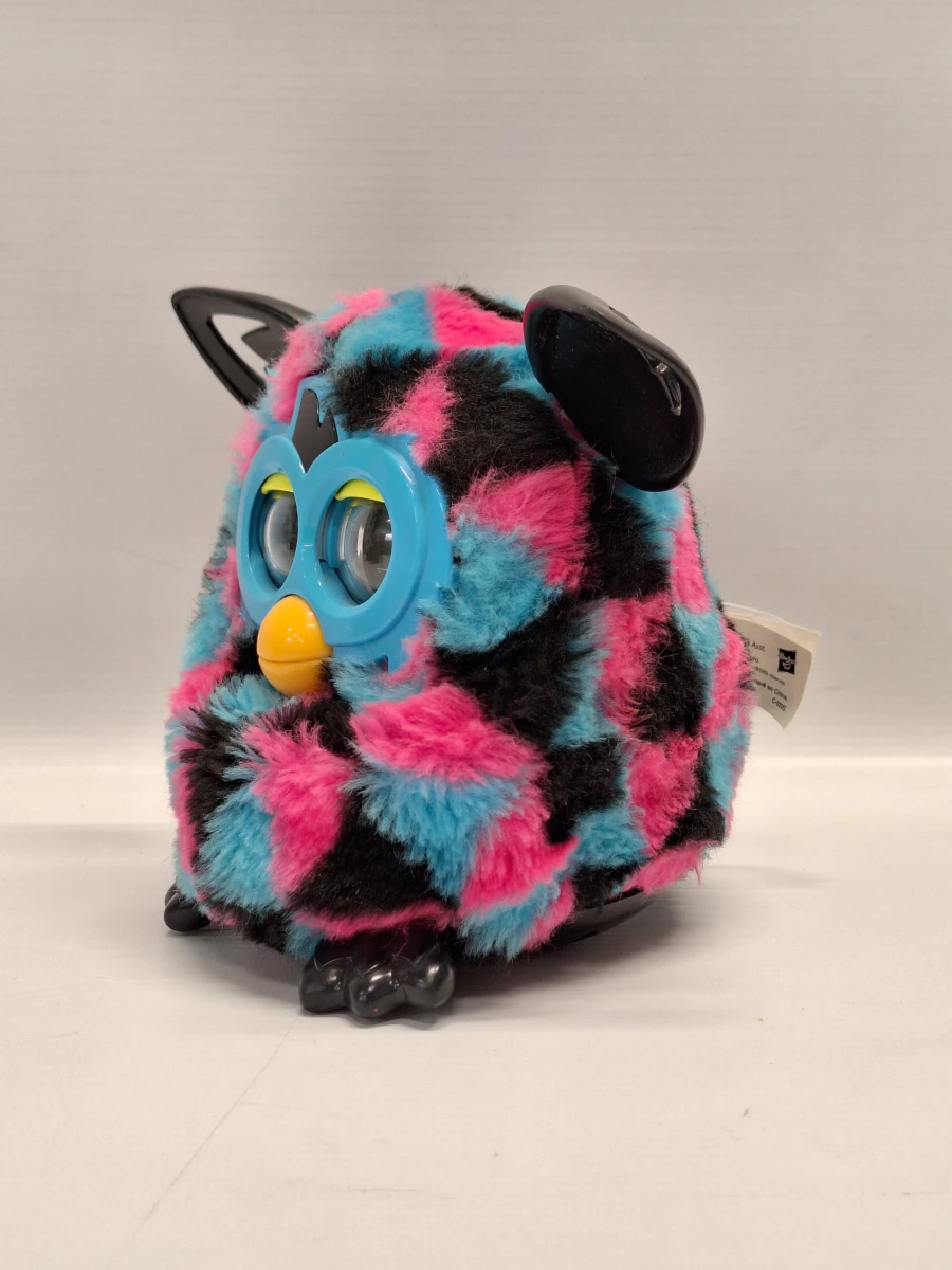 Set van 2 vintage Hasbro Furby Boom interactieve knuffels en 1 VTech Kruip en Leer Babybeer - foto 6