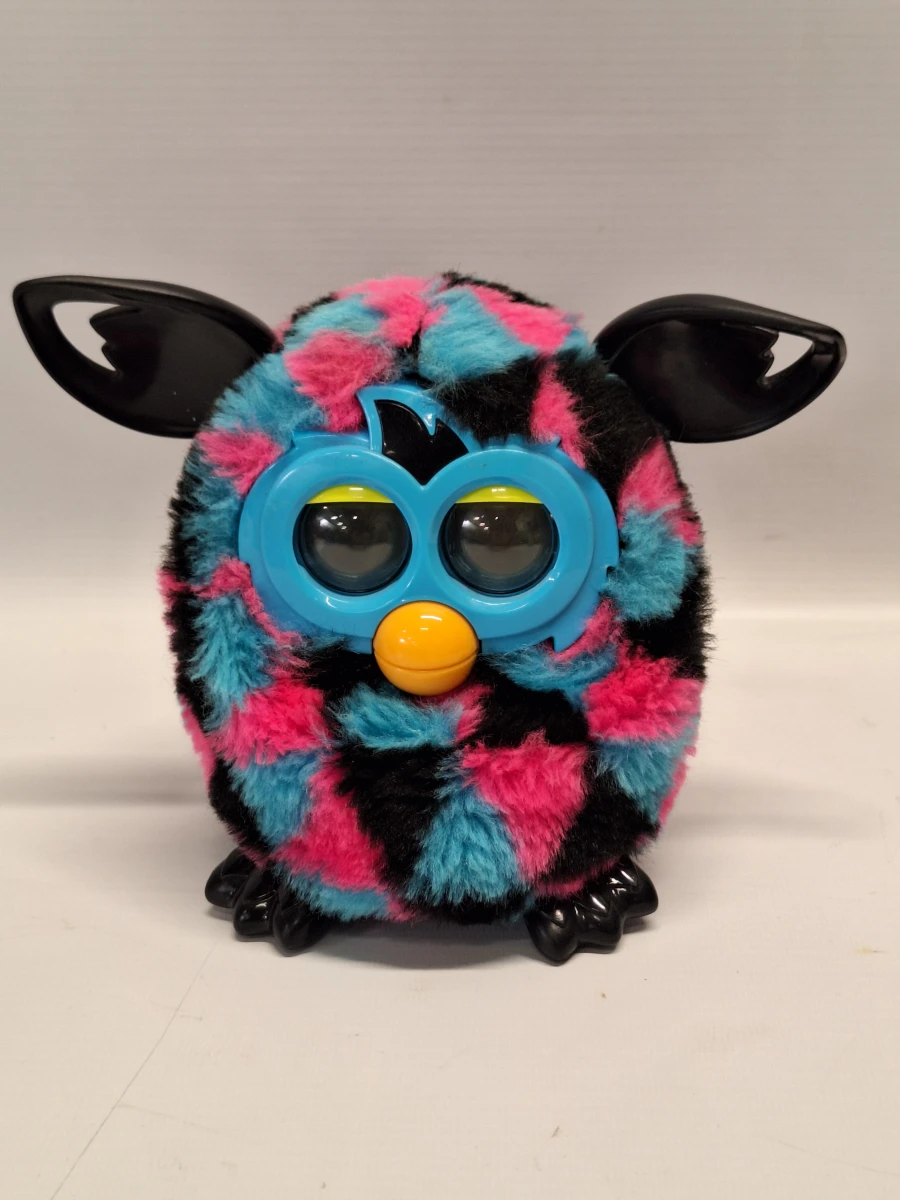 Set van 2 vintage Hasbro Furby Boom interactieve knuffels en 1 VTech Kruip en Leer Babybeer - foto 3