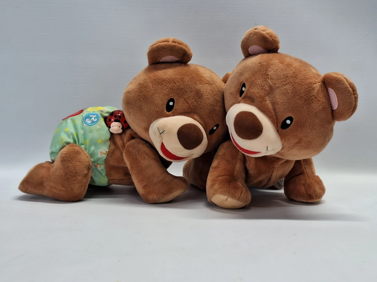 Set van 1 vintage Hasbro Furby Boom interactieve knuffel en 2 VTech Kruip en Leer Babyberen - foto 10