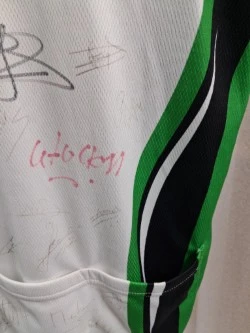Officieel, gesigneerd wielershirt van Cercle Brugge K.S.V. - foto 4