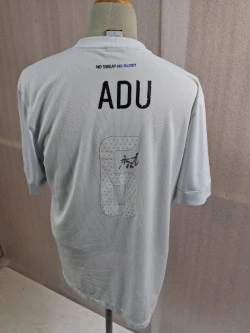 Witte trainingsshirt Club Brugge van Enoch Kofi Adu, gesigneerd - foto 2