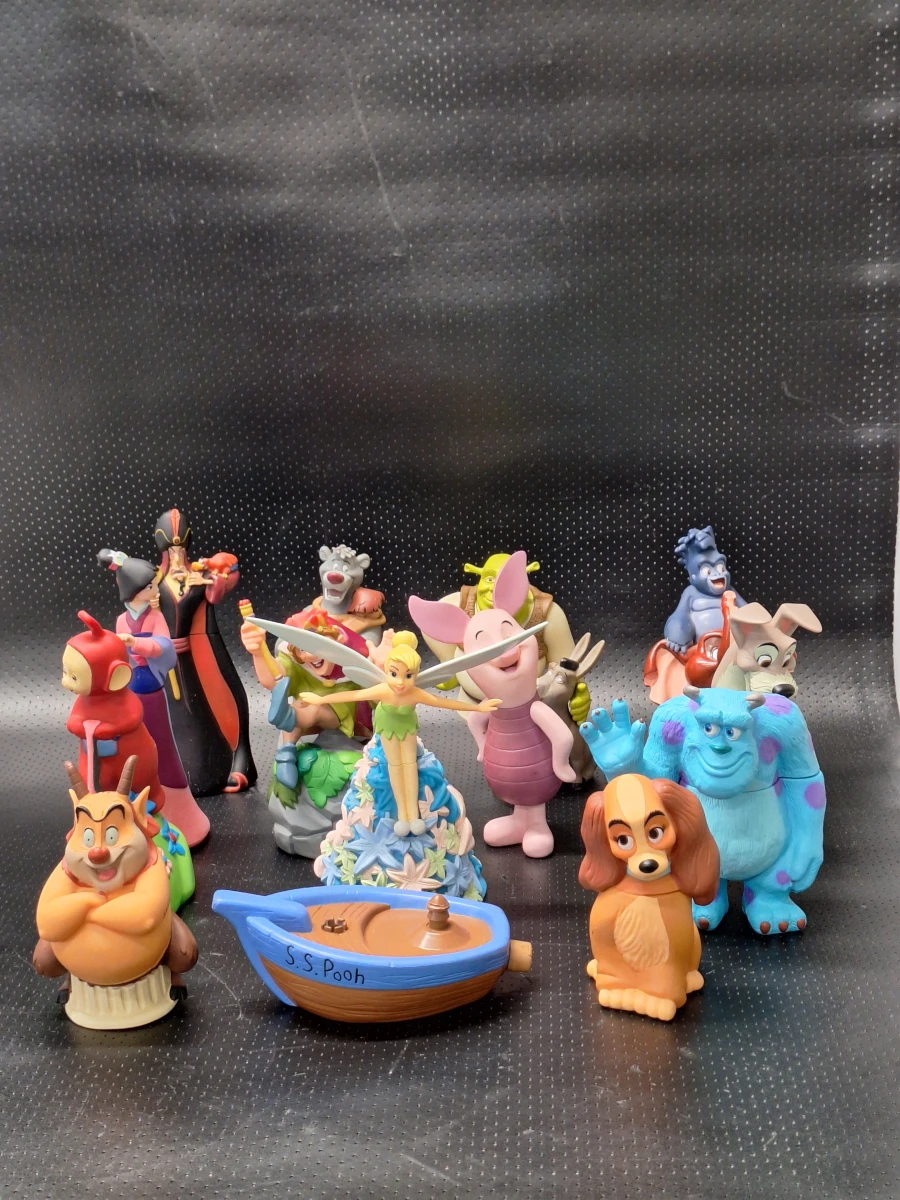 Kavel van 14 vintage Disney, Pixar, DreamWorks en Teletubbies figuren in de vorm van badverzorgingsflessen - foto 2