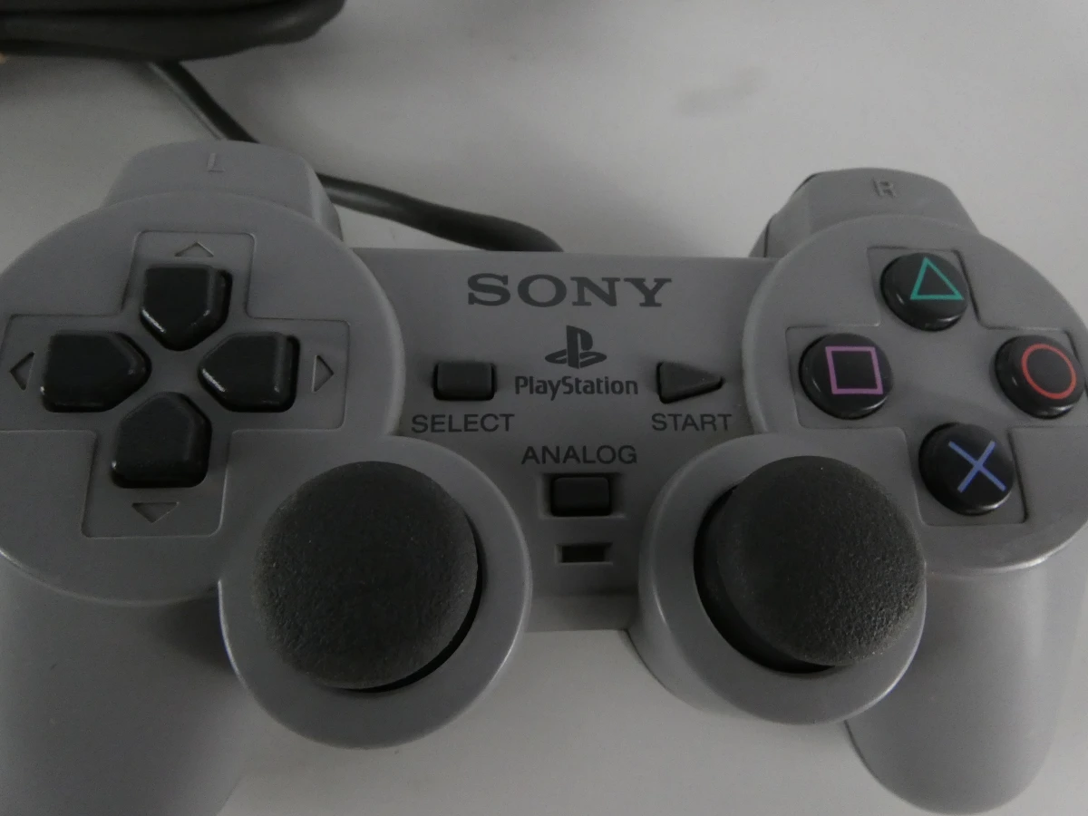Sony PlayStation 1 consolebundel – PS1 met DualShock-controller, Gran Turismo 2 & accessoires - foto 15