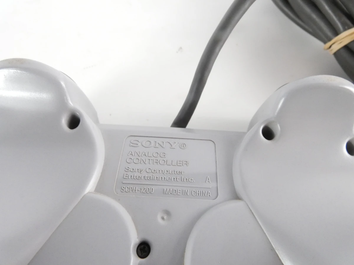 Sony PlayStation 1 consolebundel – PS1 met DualShock-controller, Gran Turismo 2 & accessoires - foto 18