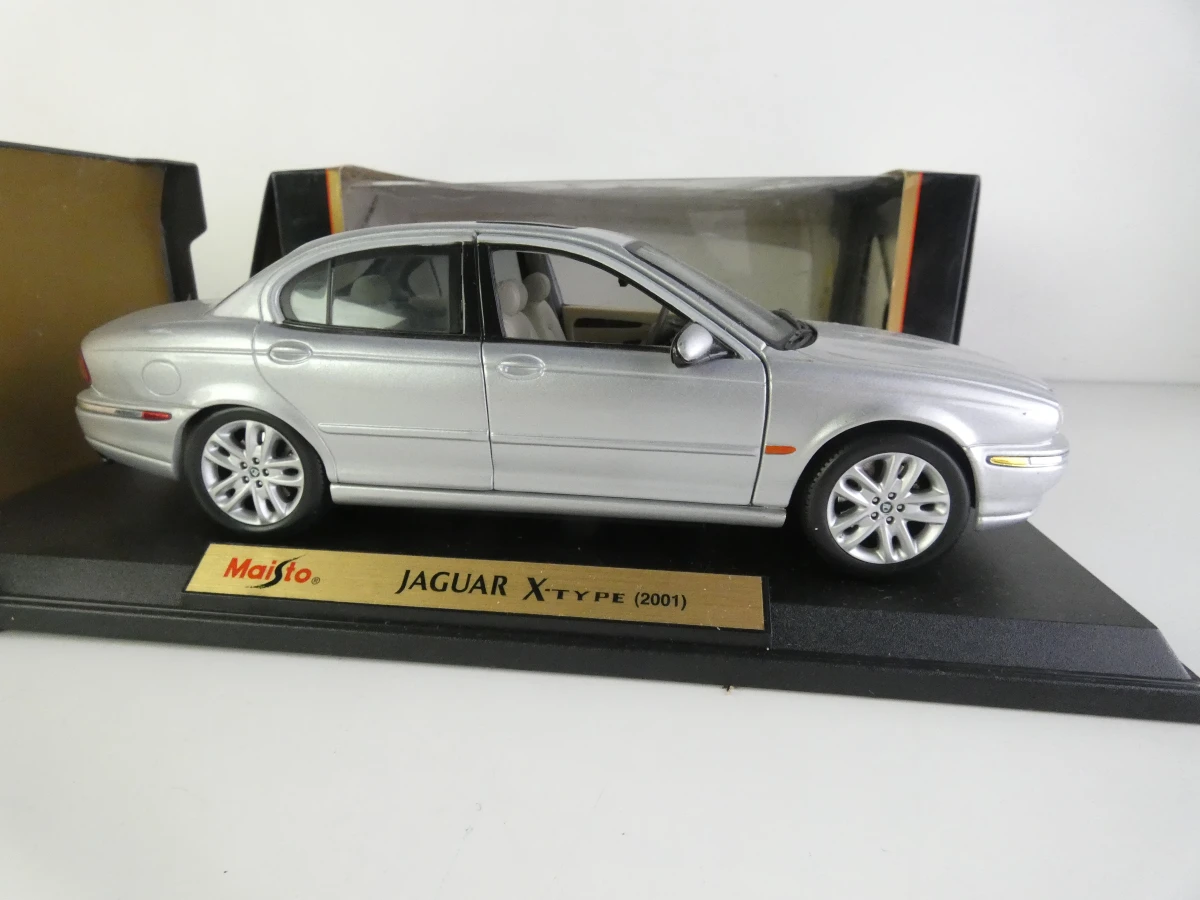 Set van 5 schaalmodellen van Maisto, in schaal 1:18 - foto 3