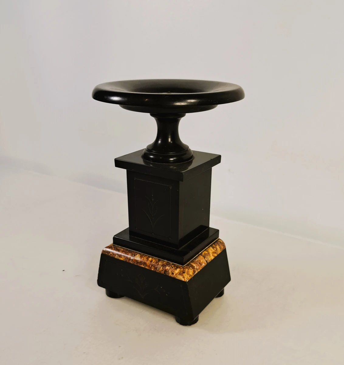 Franse Napoleon III pendule met twee tazza’s, ca. 1880 - foto 7