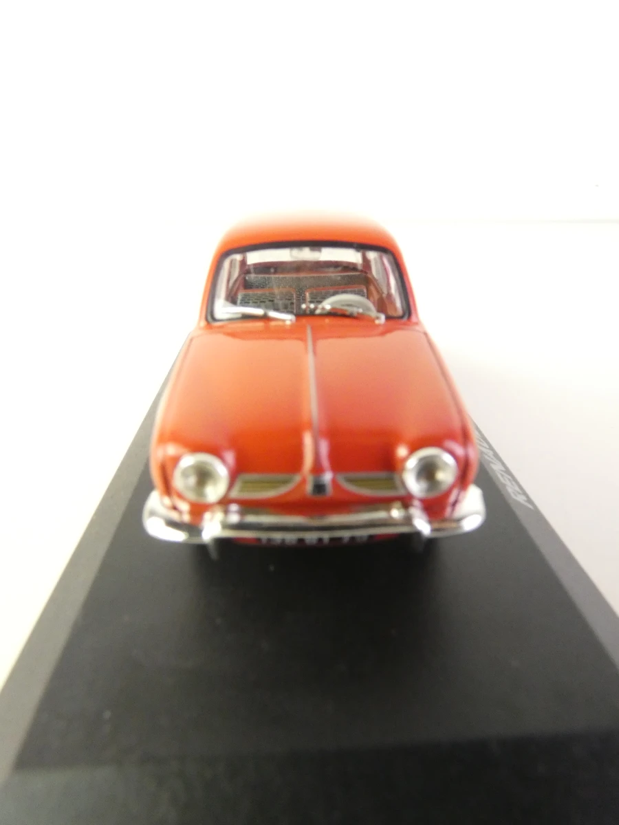 Verzameling schaalmodellen – klassieke auto’s, bussen en Volkswagen-diorama - foto 19