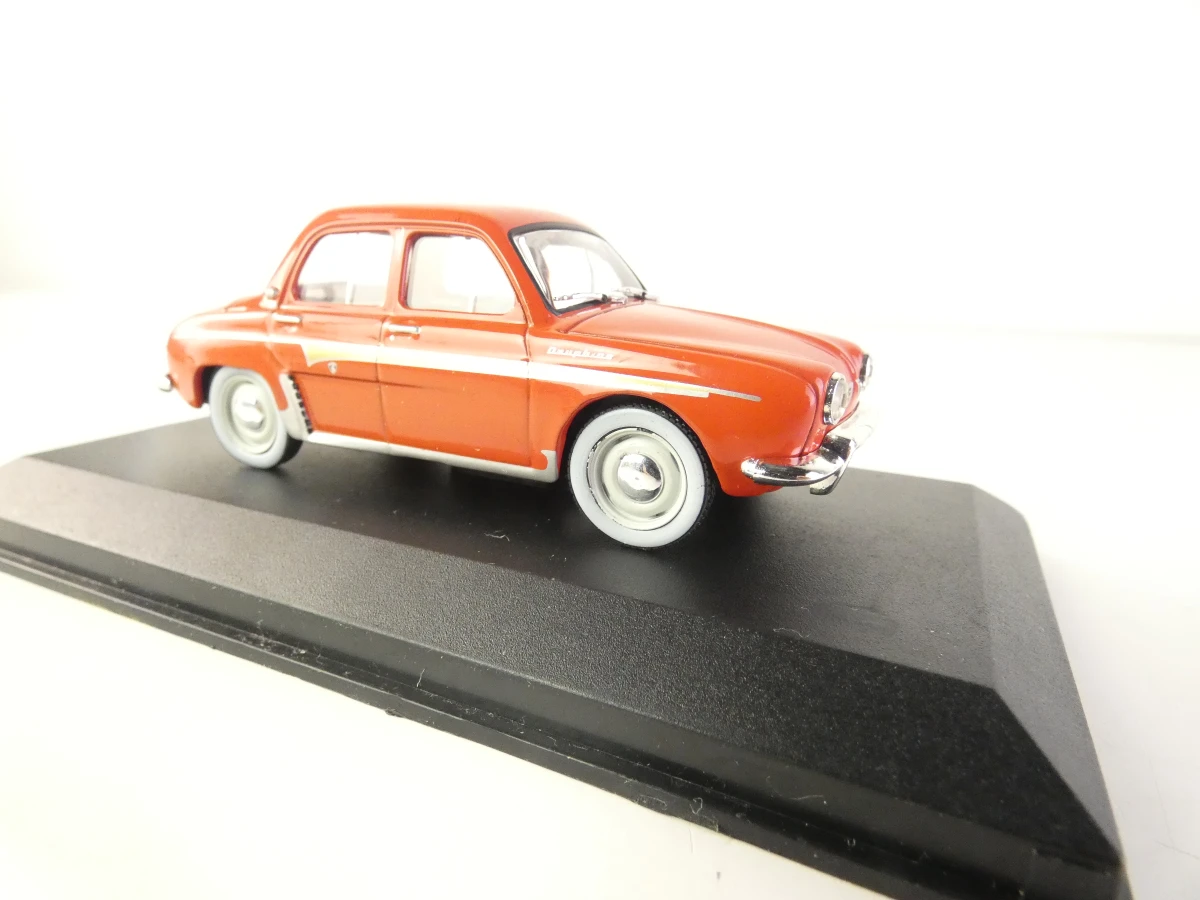 Verzameling schaalmodellen – klassieke auto’s, bussen en Volkswagen-diorama - foto 20