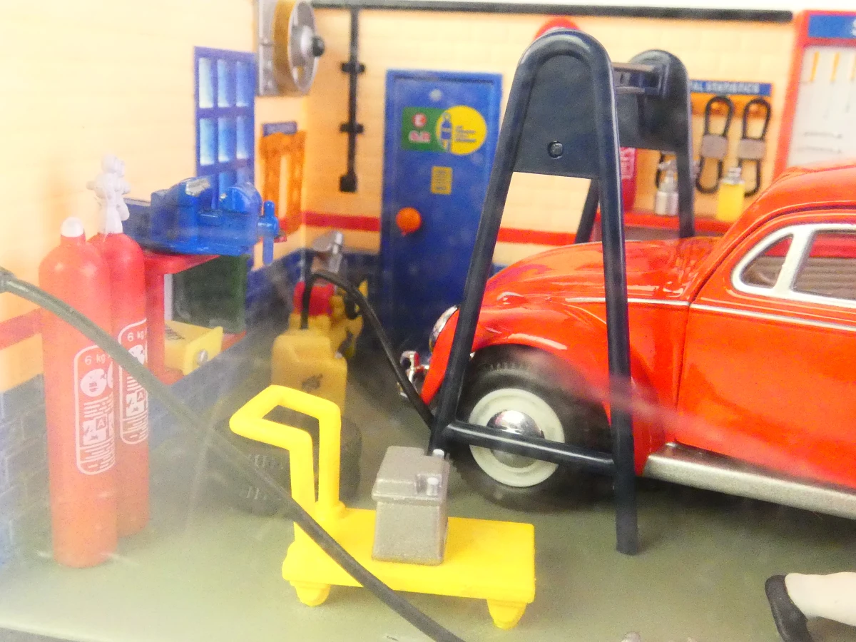Verzameling schaalmodellen – klassieke auto’s, bussen en Volkswagen-diorama - foto 24