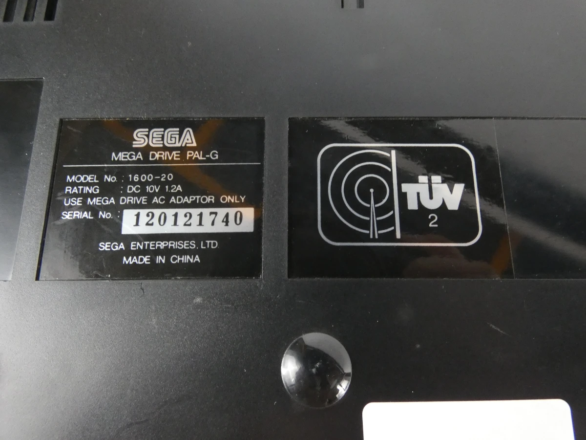 Sega Mega Drive 16-Bit – console met controller, kabels en gamecartridge - foto 10