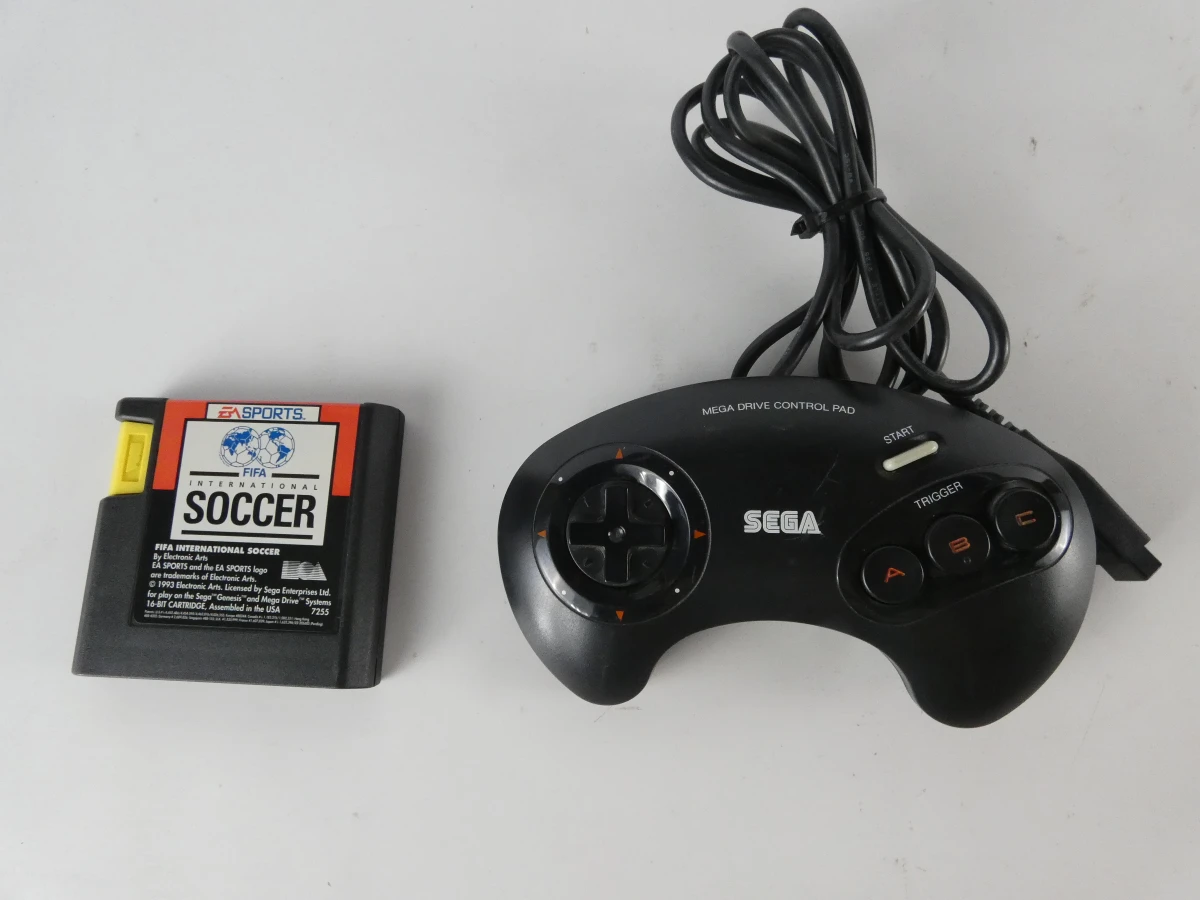 Sega Mega Drive 16-Bit – console met controller, kabels en gamecartridge - foto 12